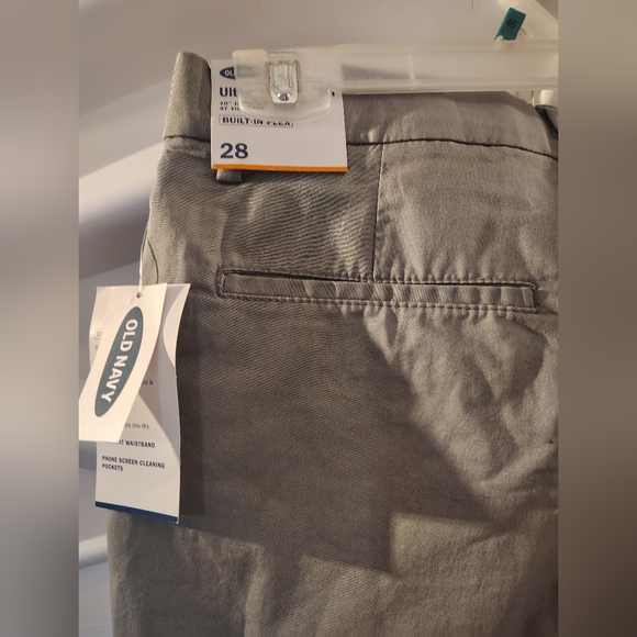 New Old Navy Light Gray Men Shorts Size 28 - Picture 5 of 5